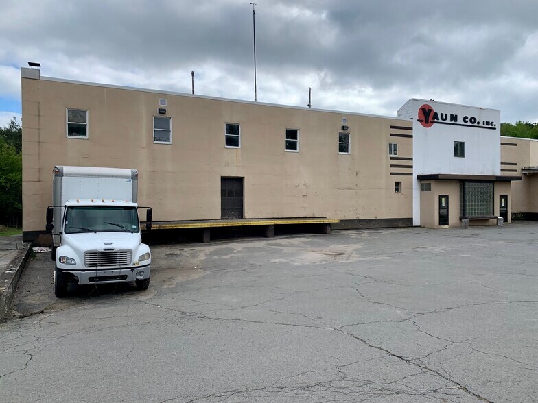 240 Chestnut St, Liberty, NY à louer - Photo de l’immeuble – Image 1 sur 29