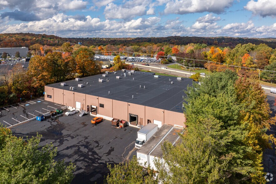 810 Boston Tpke, Shrewsbury, MA à louer - Photo de l’immeuble – Image 2 sur 5