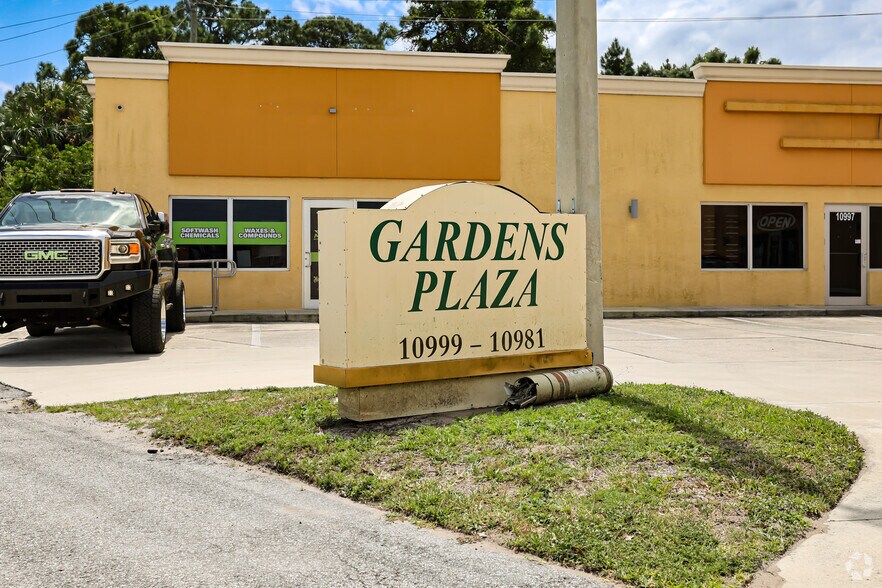 10961 S US Highway 1, Port Saint Lucie, FL à louer - Photo de l’immeuble – Image 3 sur 6