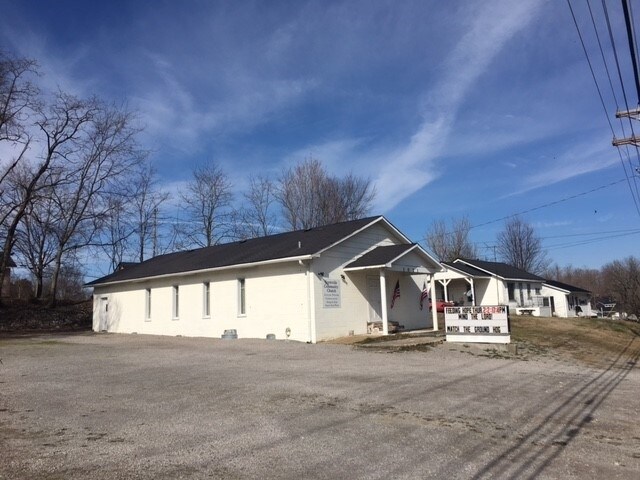 1021 Old Glasgow Rd, Scottsville, KY à vendre - Photo de l’immeuble – Image 1 sur 12