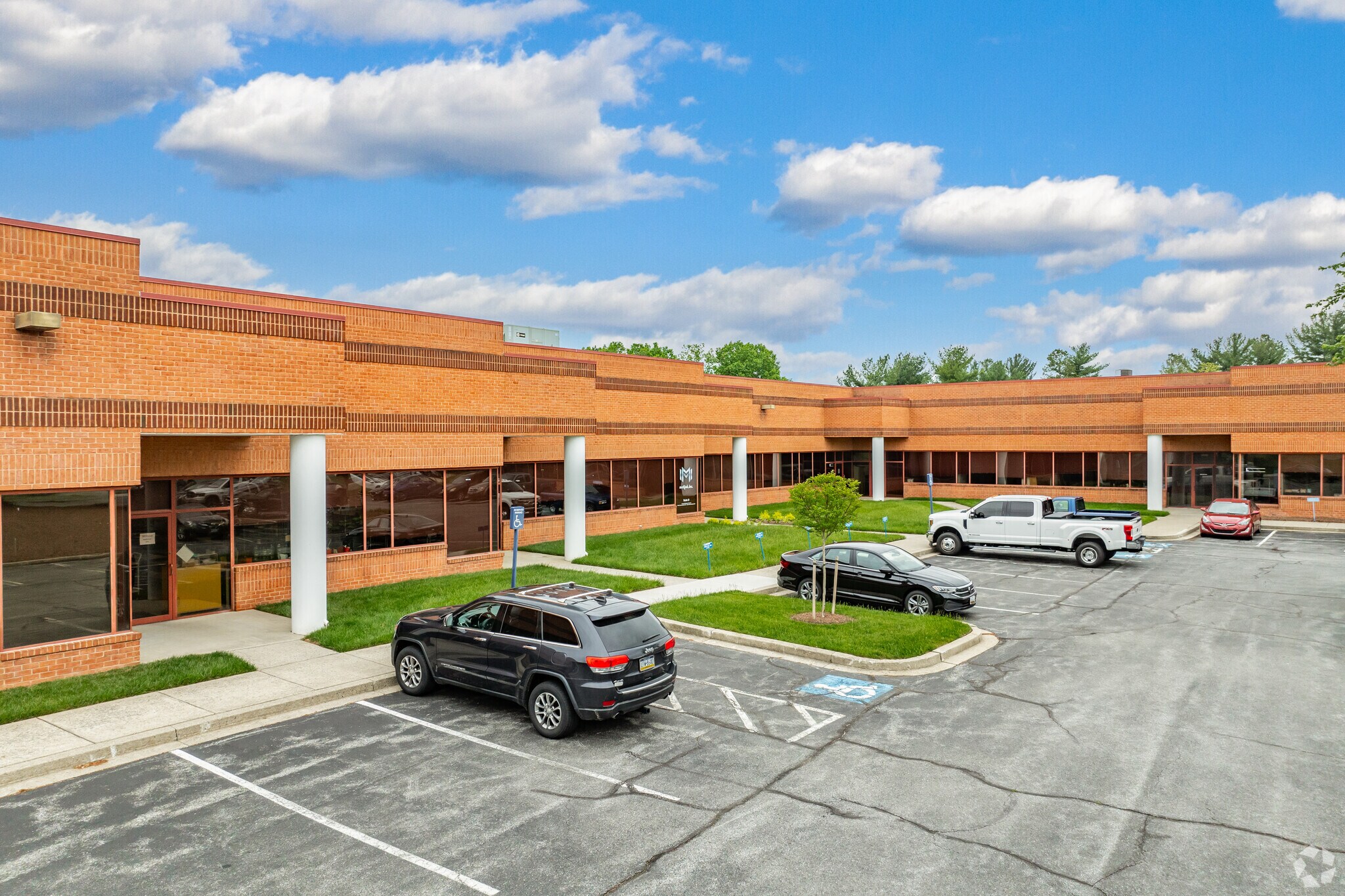 7340 Executive Way, Frederick, MD à louer Photo principale– Image 1 sur 6