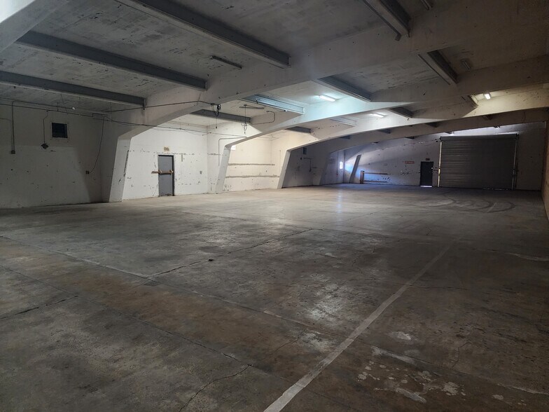 5070 Mountain Lakes Blvd, Redding, CA à vendre - Photo de l’immeuble – Image 3 sur 15