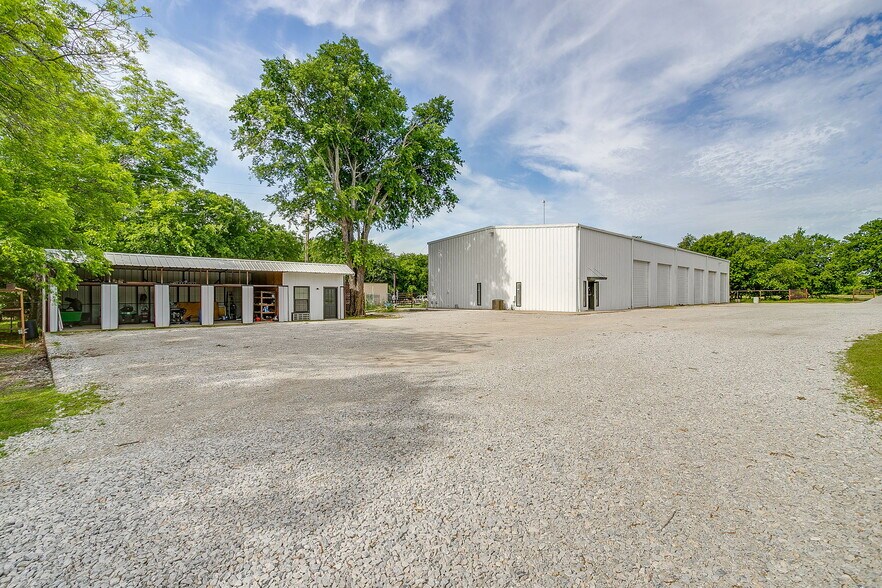 1600 FM 3433, Newark, TX à vendre - Photo de l’immeuble – Image 1 sur 43