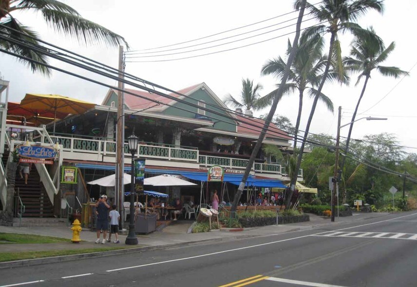 75-5813 Alii Dr, Kailua Kona, HI à louer - Photo principale – Image 1 sur 14