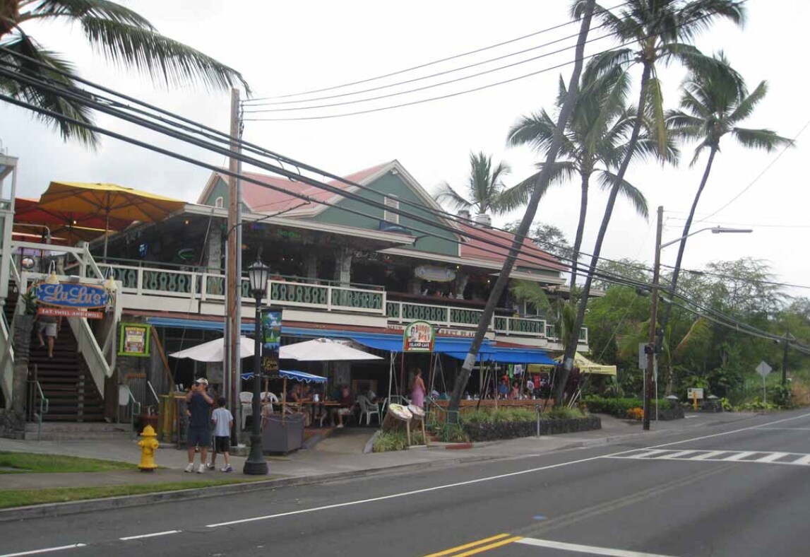 75-5813 Alii Dr, Kailua Kona, HI à louer Photo principale– Image 1 sur 15