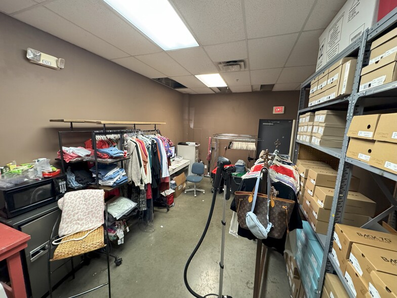 6300 Poplar Ave, Memphis, TN à louer - Photo intérieure – Image 3 sur 11