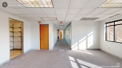 1512 E Franklin St, Chapel Hill, NC à louer Numérisation 3D Matterport– Image 1 sur 17