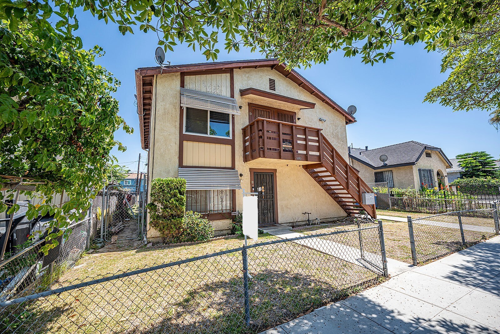 1490 Gundry Ave, Long Beach, CA à vendre Photo de l’immeuble– Image 1 sur 17