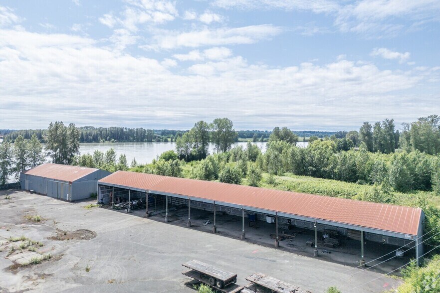 19966 Wharf St, Maple Ridge, BC à louer - Photo principale – Image 2 sur 4