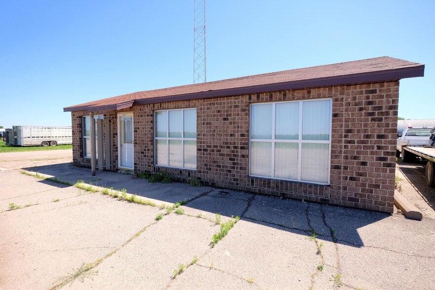 2416 4th Ave W, Spencer, IA à vendre - Photo principale – Image 2 sur 10