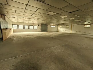 Plus de détails pour Local d'activités à louer