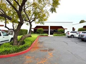 Plus de détails pour 2651-2675 Saturn St, Brea, CA - Local d'activités à louer