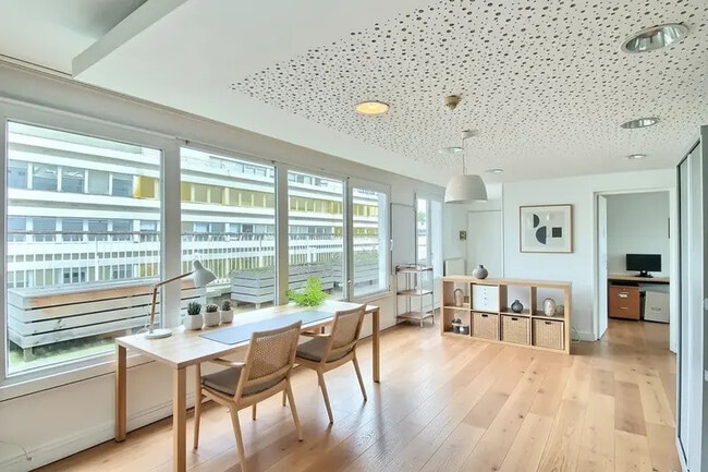 Plus de détails pour 19 Rue Goubet, Paris - Bureau à louer