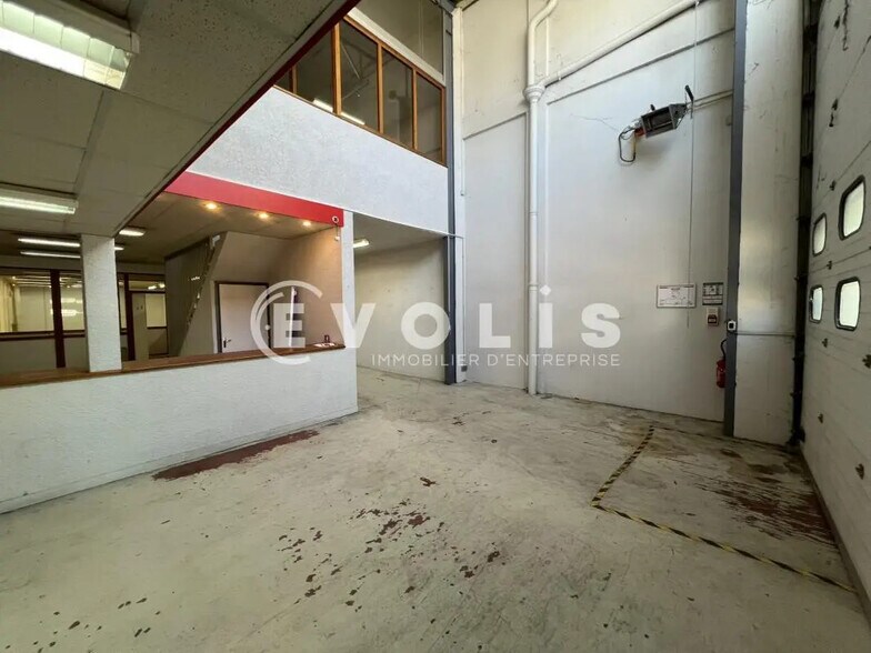158 Avenue Francis De Pressensé, Vénissieux à louer - Photo de l’immeuble – Image 3 sur 21
