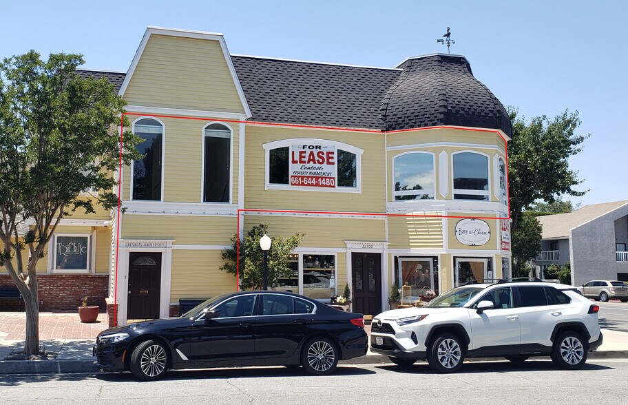 22700 Lyons Ave, Newhall, CA à louer - Photo de l’immeuble – Image 2 sur 16