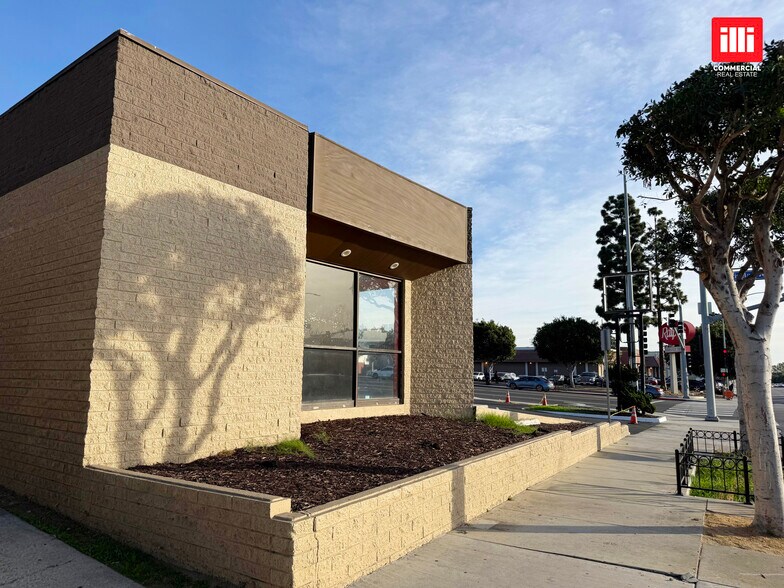 1000 N La Brea Ave, Inglewood, CA à louer - Photo de l’immeuble – Image 2 sur 5