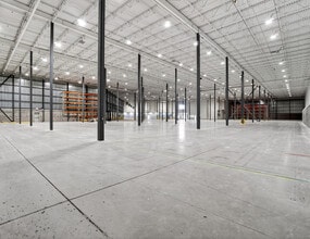 235 Rue Isabey, Montréal, QC à louer Photo intérieure– Image 2 sur 10