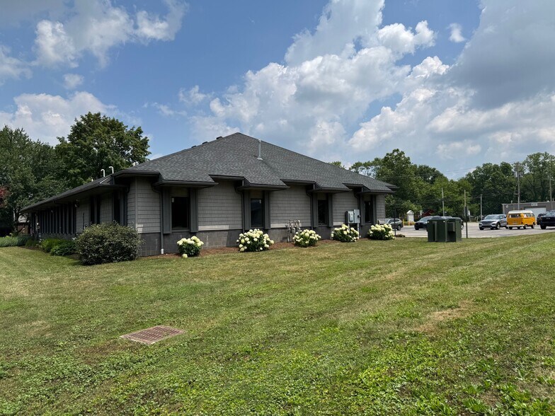 4332 S Cleveland Massillon Rd, Norton, OH à louer - Photo de l’immeuble – Image 3 sur 9
