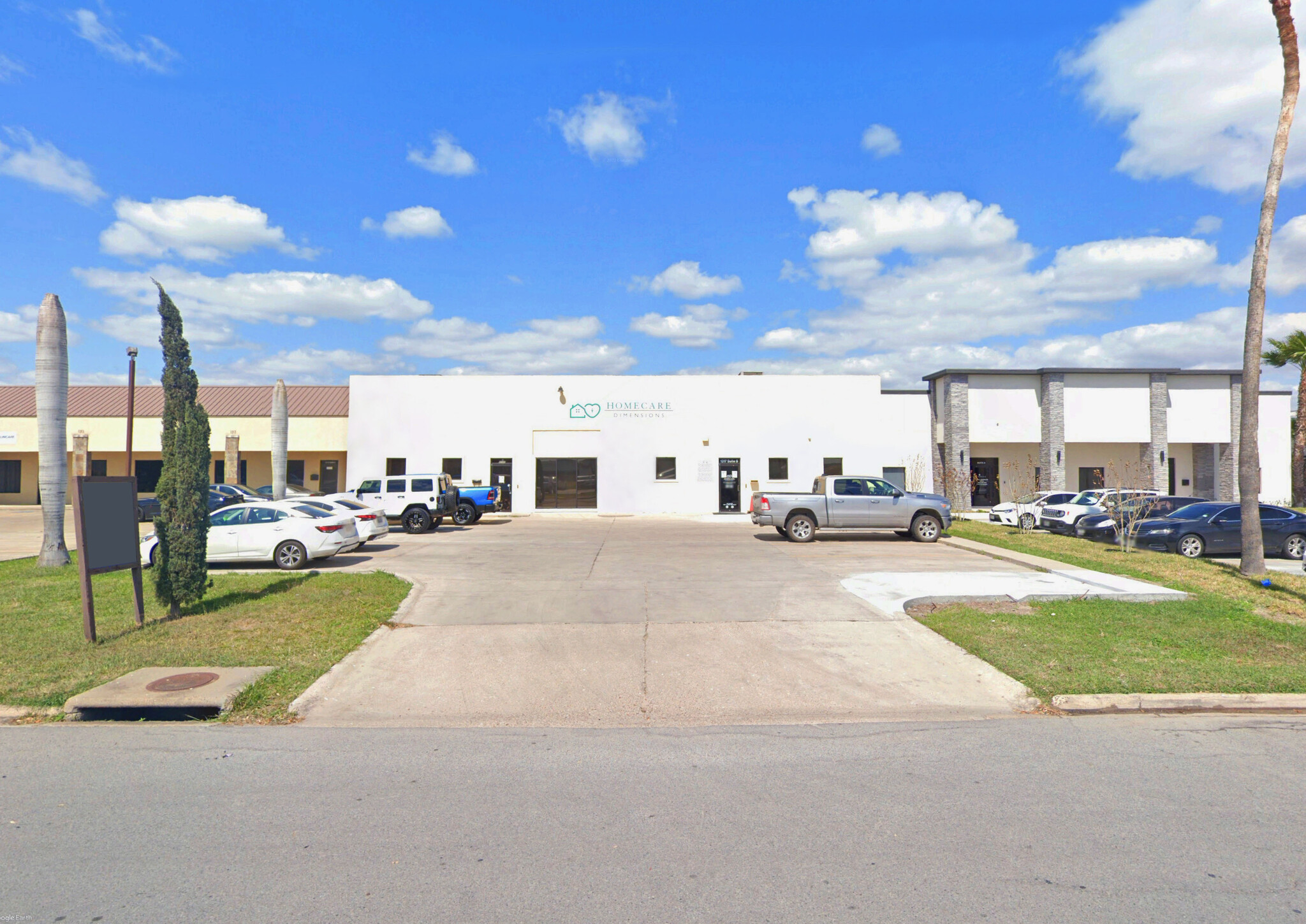 1317 E Jasmine Ave, McAllen, TX à louer Photo de l’immeuble– Image 1 sur 14