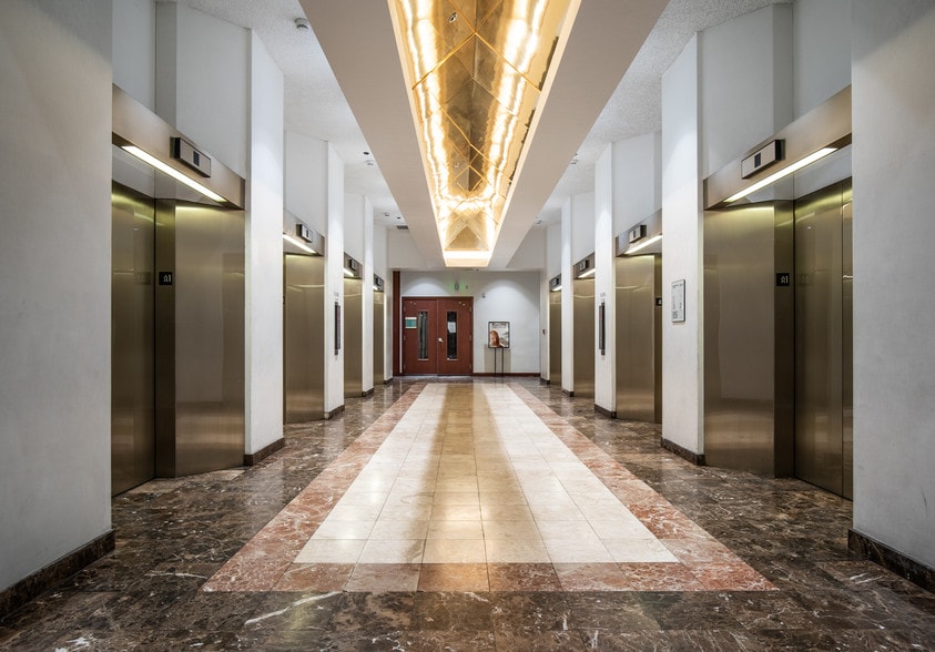3550 Wilshire Blvd, Los Angeles, CA à louer - Hall d’entrée – Image 3 sur 16