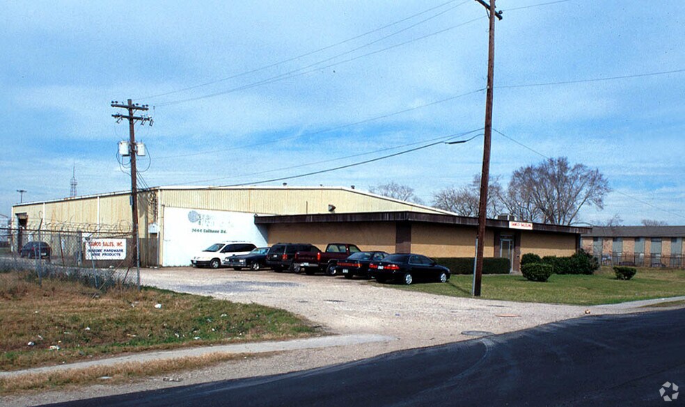 7444 Calhoun Rd, Houston, TX à vendre - Photo principale – Image 1 sur 19