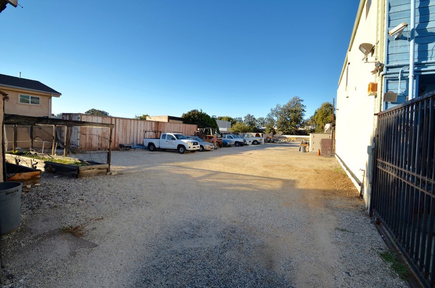 1051 W 190th St, Gardena, CA à vendre - Photo de l’immeuble – Image 3 sur 6