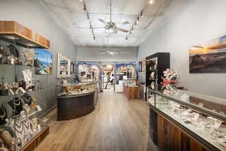 1294 S Coast Hwy, Laguna Beach, CA à louer Numérisation 3D Matterport– Image 1 sur 17