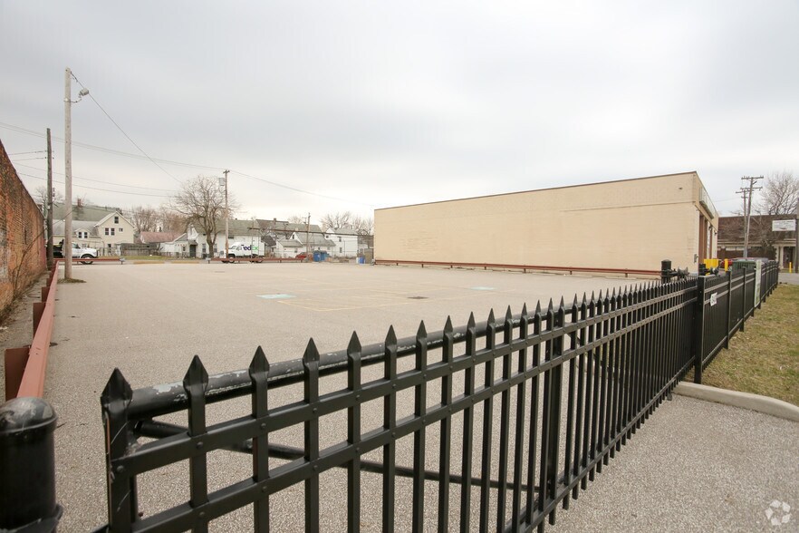 3432 Superior Ave E, Cleveland, OH à vendre - Photo de l’immeuble – Image 2 sur 2