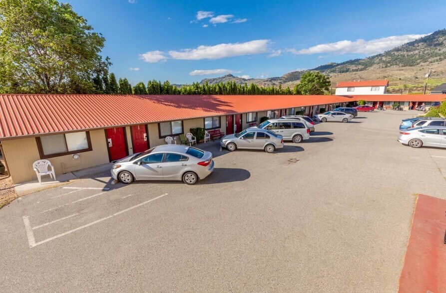 9913 Highway 3, Osoyoos, BC à vendre - Photo de l’immeuble – Image 3 sur 17