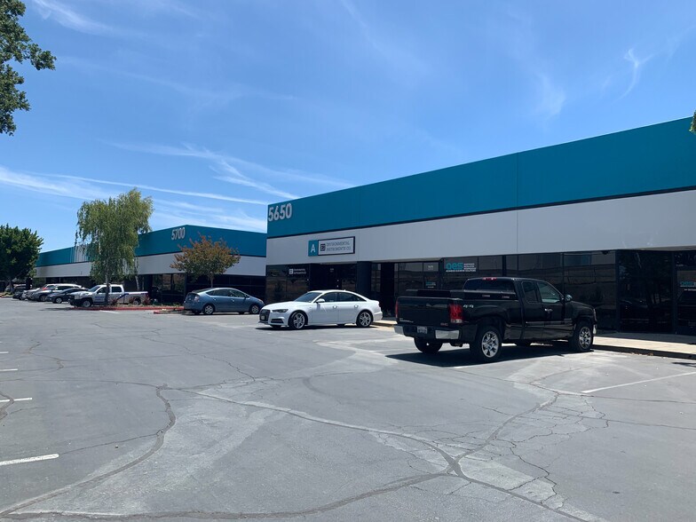 5600 Imhoff Dr, Concord, CA à louer - Photo de l’immeuble – Image 2 sur 9