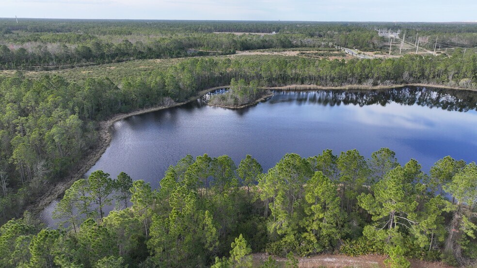Hawthorn ave, Palm Coast, FL à vendre - Photo de l’immeuble – Image 2 sur 17