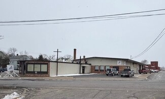 Plus de détails pour 909 Oswego St, Utica, NY - Local d’activités à vendre