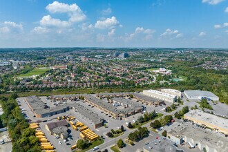 588 Edward Ave, Richmond Hill, ON à louer Aérien– Image 2 sur 2