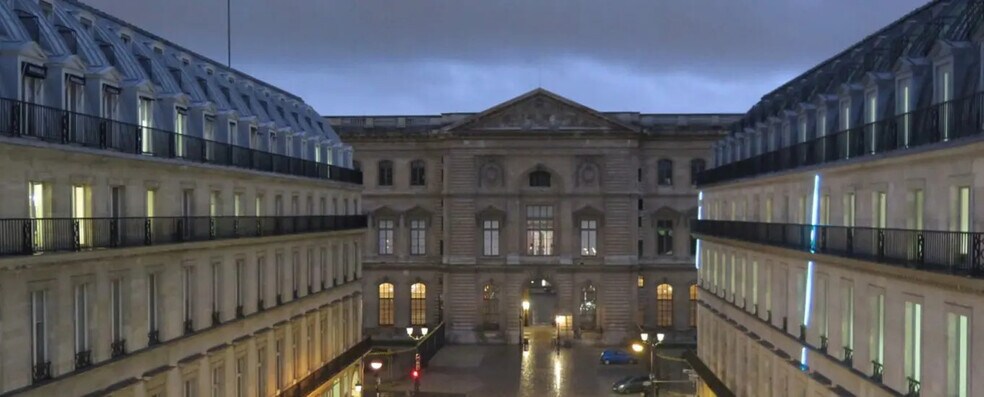 Local d’activités dans Paris à louer - Photo de l’immeuble – Image 1 sur 7