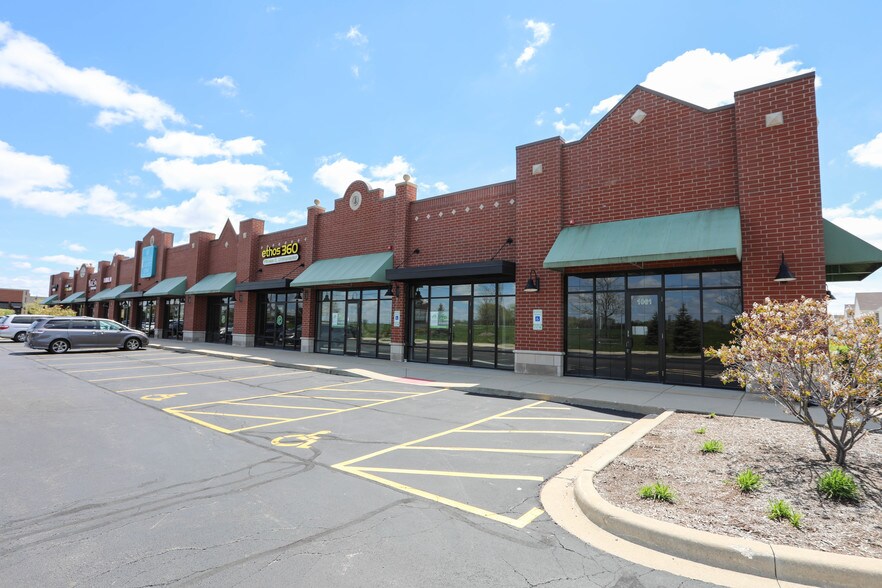 1037-1061 W Orchard Rd, North Aurora, IL à louer - Photo de l’immeuble – Image 2 sur 11