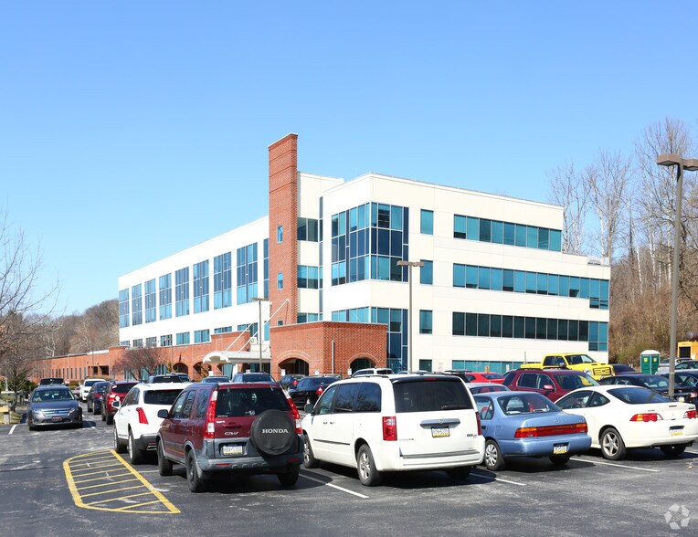 1000 River Rd, Conshohocken, PA à louer - Photo de l’immeuble – Image 1 sur 5