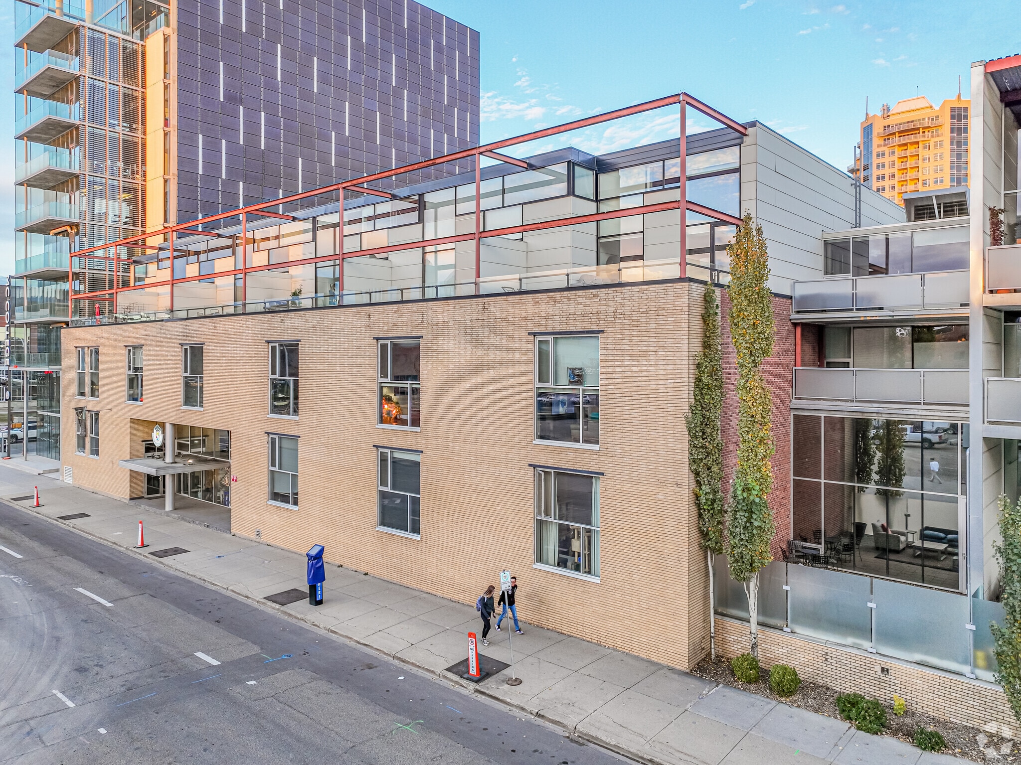 10309 107 St NW, Edmonton, AB à vendre Photo principale– Image 1 sur 6