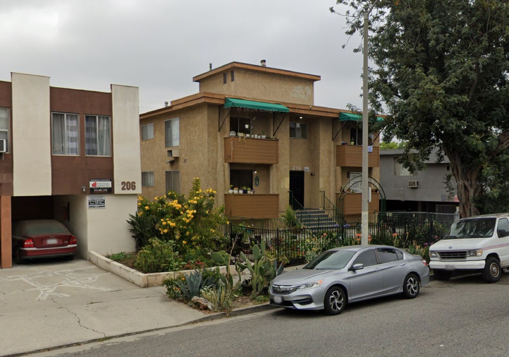 210 S Commonwealth Ave, Los Angeles, CA à vendre Photo de l’immeuble– Image 1 sur 8