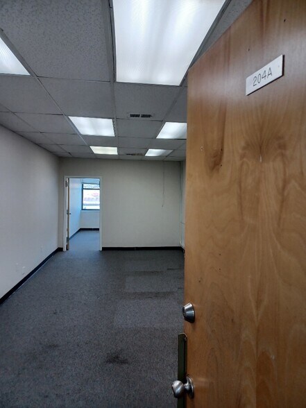 11655 Queens Blvd, Forest Hills, NY à louer - Photo intérieure – Image 3 sur 23
