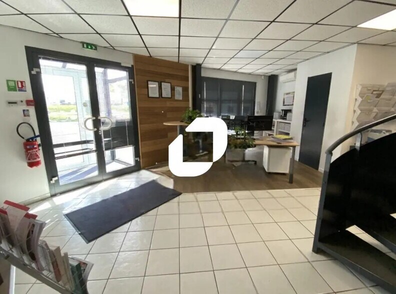 Bureau dans Couëron à louer - Photo de l’immeuble – Image 3 sur 9
