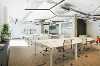 Plus de détails pour 1-5 Rochester Mews, Londres - Bureau à louer