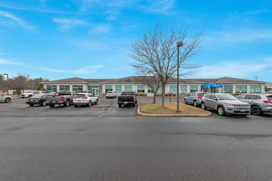 445-445A Willard Ave, Newington, CT à louer - Photo de l’immeuble – Image 3 sur 18