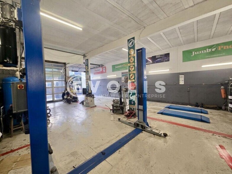 Local d'activités dans Etampes à vendre - Photo intérieure – Image 2 sur 7