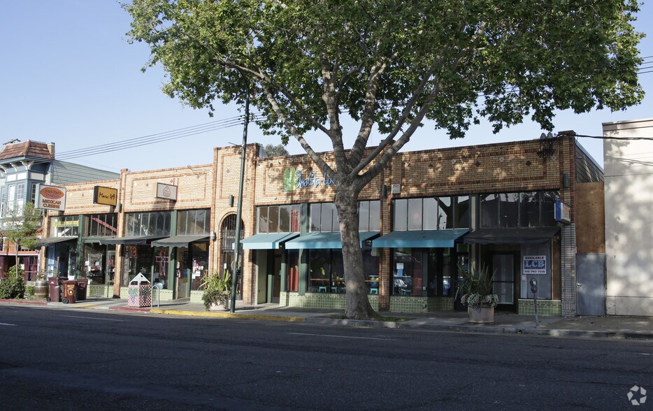 4911-4929 Telegraph Ave, Oakland, CA à louer - Photo de l’immeuble – Image 3 sur 3