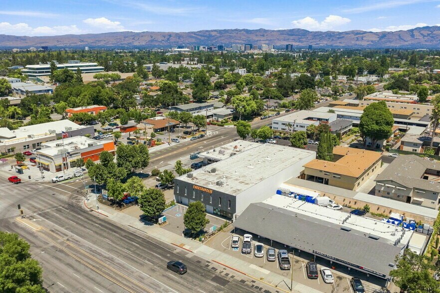 902 S Bascom Ave, San Jose, CA à vendre - Photo de l’immeuble – Image 2 sur 36