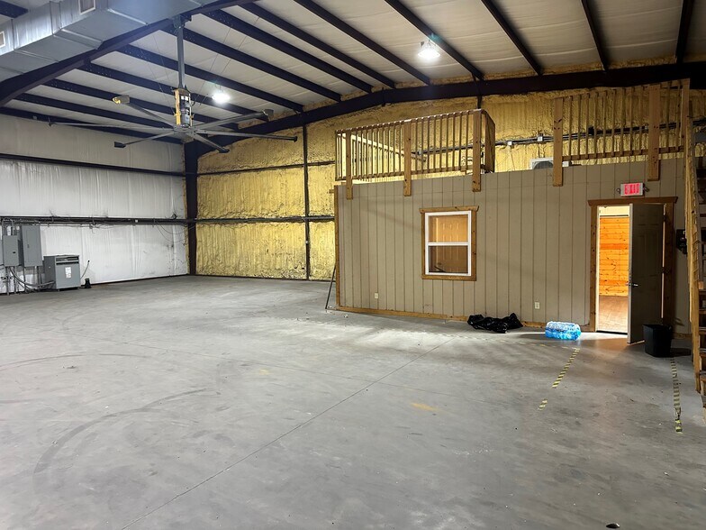 35423 SH 249, Suite 12, Pinehurst, TX à louer - Photo de l’immeuble – Image 3 sur 6