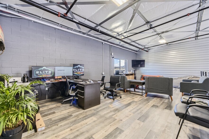 1008 S Interstate 25, Castle Rock, CO à vendre - Photo intérieure – Image 3 sur 46