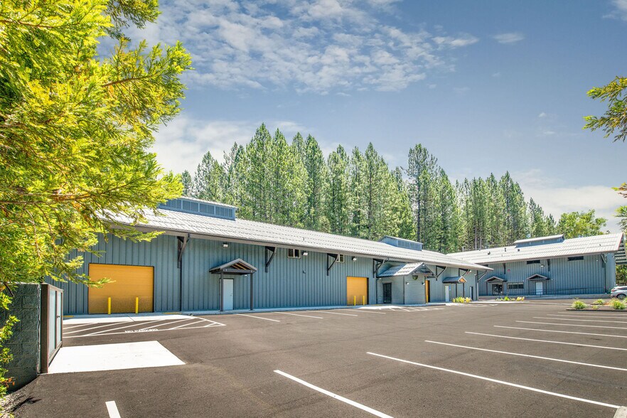 545 Searls Ave, Nevada City, CA à louer - Photo de l’immeuble – Image 3 sur 23