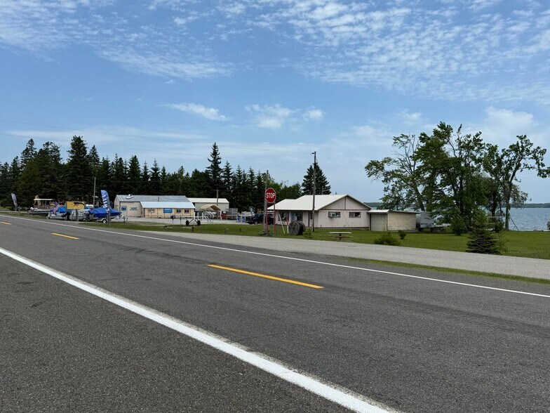 15279 US 23 S, Presque Isle, MI à vendre - Photo de l’immeuble – Image 2 sur 6