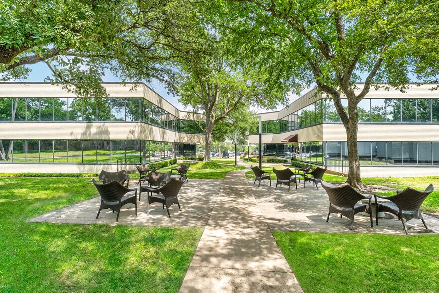 6600 Lyndon B Johnson Fwy, Dallas, TX à louer - Photo de l’immeuble – Image 2 sur 29
